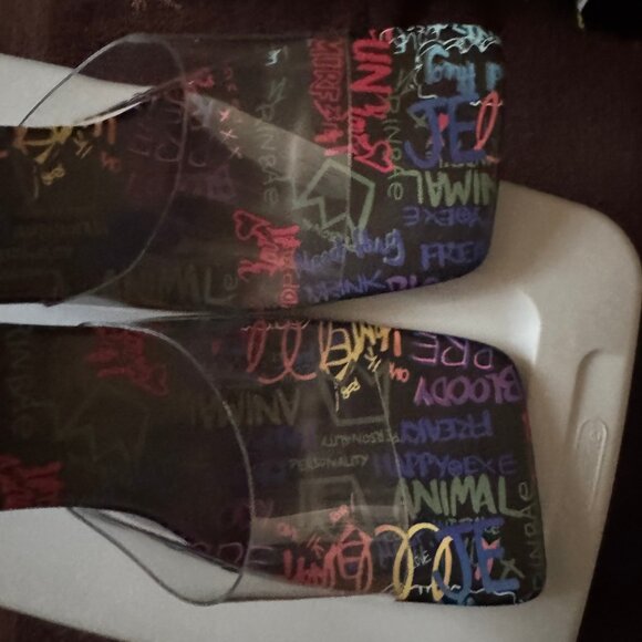 Fun and funky Torgeis New York Sandal! - Picture 8 of 8